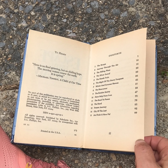 Escape from Warsaw by Ian Sarraillier - Picture 6 of 12